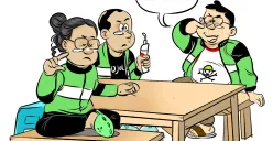 Warga membahas insiden ricuh di DPR pada 28 Agustus 2025, yang menewaskan seorang driver ojol. (Sumber: Poskota/Arif Setiadi)