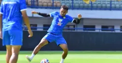 Potret pemain Persib Bandung, Saddil Ramdani saat melangsungkan latihan. (Sumber: Persib)