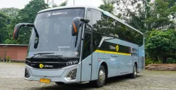 Hino menyerahkan 10 unit bus RM 280 ABS kepada Cititrans melalui Arista Jaya Niaga. (Sumber: Hino)