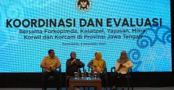 Wakil Kepala BGN Nanik Sudaryati (kedua dari kiri) menghadiri dialog dengan tema Koordinasi dan Evaluasi bersama Forkopimda dan lainnya di Purwokerto, Jawa Tengah, Kamis, 4 Desember 2025. (Sumber: Biro Hukum dan Humas BGN)