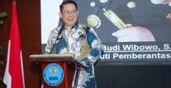 Plt. Deputi Pemberantasan BNN RI, Budi Wibowo, membuka Bimtek Pengawasan Tahanan, Pengelolaan Barang Bukti, dan Asesmen Terpadu (TAT) di R. Hotel Rancamaya, Bogor, yang diikuti para petugas dari berbagai wilayah. (Sumber: Biro Humas dan Protokol BNN)