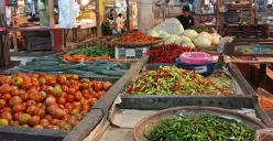 Lapak cabai di Pasar Gudang, Kecamatan Tigaraksa, Kabupaten Tangerang, Rabu, 10 Desember 2025. (Sumber: Poskota | Foto: Veronica Prasetio)