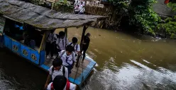 Sejumlah pelajar sekolah di Jakarta. (Sumber: Poskota/Bilal Nugraha Ginanjar)