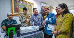 Pj Gubernur Jakarta Teguh Setyabudi meluncurkan Program Pengembangan Usaha Mikro, Kecil, dan Menengah (UMKM) Disabilitas Netra di Jalan Fatmawati Raya, Cilandak Barat, Jakarta Selatan, Kamis, 6 Februari 2024. (Sumber: Dok. Kominfotik)