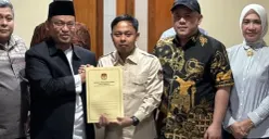 Penyampaian penetapan pasangan calon Wali Kota-Wakil Wali Kota Bekasi terpilih ke DPRD Kota Bekasi, Jumat, 7 Februari 2025. (Sumber: Dok. KPU Kota Bekasi)