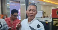 Mantan Ketua Dewan Perwakilan Rakyat Daerah (DPRD) Jakarta, Prasetyo Edi Marsudi, mengaku tidak mengetahui soal dugaan korupsi lahan Cengkareng di Gedung Bareskrim Polri, Jakarta Selatan, Senin, 17 Februari 2025. (Sumber: Poskota/Ali Mansur)