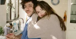 Selena Gomez dan Benny Blanco beli rumah seharga Rp589 miliar. (Sumber: Instagram/@selenagomez)