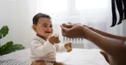 Inspirasi nama bayi laki-laki islami yang lahir di bulan Januari (Sumber: Freepik)