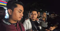 Rizky Agam, setelah mengikuti kegiatan rekonstruksi penembakan di Rest Area KM 45 Tol Tangerang-Merak, Sabtu, 11 Januari 2025. (Sumber: Poskota/Veronica Prasetio)