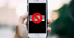Jangan instal pinjol ilegal! Risikonya bukan hanya utang, tapi juga pencurian data. Ini cara mendeteksi dan menghapus aplikasi berbahaya di HP Anda. (Sumber: Pinterest/Kpop Squad Media)