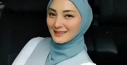 Della Puspita diduga menjadi korban penipuan travel umroh yang dimiliki oleh temannya. (Sumber: Instagram/@dessypuspita00)