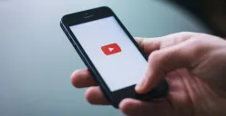 Berikut cara menghasilkan saldo DANA gratis hanya menonton video dari YouTube. (Sumber: Pixabay/StockSnap)