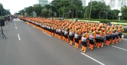 Petugas Dinas Lingkungan Hidup DKI Jakarta. (Sumber: Kominfotik Dinas LH DKI Jakarta)