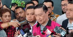 Terdakwa kasus dugaan korupsi impor gula Thomas Trikasih Lembong atau Tom Lembong di PN Tipikor Jakarta, Jumat, 4 Juli 2025. (Sumber: Poskota/Ali Mansur)