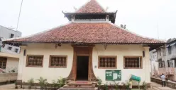 Potret Masjid Al-Anwar Angker, Jakarta. (Sumber: senibudayabetawi.com)