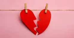 Tips aman saat menjalin hubungan lewat dating apps. (Sumber: Freepik)