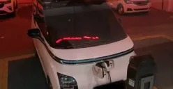 Kebakaran Wuling Air EV di Bandung bukan karena baterai, ini hasil investigasi resmi. Pabrikan fokus selidiki area kap depan sebagai sumber api pertama yang terlihat. (Sumber: X/@SilangitEdward)