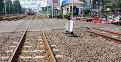 Perlintasan Kereta Api di Jalan Perjuangan, dekat stasiun Kota Bekasi akan mengalami perbaikan serta pemeliharaan rutin mulai Senin Malam hingga Kamis lusa. (Sumber: Istimewa)