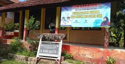 Situasi di SDN Karaton 5 Kecamatan Majasari, Pandeglang, yang sepi dari aktivitas pendaftaran siswa baru. (Sumber: POSKOTA | Foto: Samsul Fatoni)