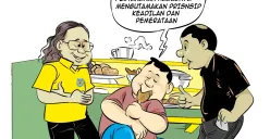 Tiga pria berdiskusi santai di warteg sambil menyuarakan pentingnya keadilan dalam kebijakan pertanahan. Percakapan menyoroti harapan agar kebijakan agraria lebih berpihak kepada rakyat. (Sumber: Poskota/Arif Setiadi)