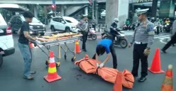 Kecelakaan maut di perempatan CSW, Jalan Raya Sisingamangaraja, Kebayoran Baru, Jakarta Selatan, pada Jumat pagi, 18 Juli 2025. (Sumber: TMC Polda Metro Jaya)