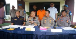 Wahid Haryanto alias Wahid, pelaku penipuan berkedok perekrutan tenaga kerja PT Toyoda Gosei Indonesia di kawasan industri Karawang, ditangkap Polsek Cikarang Pusat. Jumat, 18 Juli 2025. (Sumber: Dok. Istimewa)