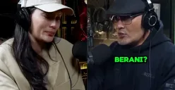 Potret Erika Carlina (kiri) dan Deddy Corbuzier (kanan) saat dalam acara podcast serta bercerita tentang kehamilan Erika. (Sumber: Instagram/@masterdeddycorbuzier)