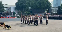 Polda Metro Jaya menggelar upacara serah terima jabatan (sertijab) sejumlah pejabat utama dan kapolres di lingkungan Polda Metro Jaya, Senin, 21 Juli 2025. (Sumber: Poskota/Ali Mansur)