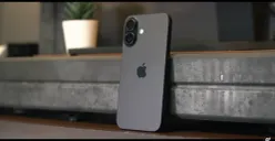 Tangkapan layar iPhone 16 digadang-gadang sebagai perangkat yang tetap mempertahankan ciri khas Apple. (Sumber: YouTube/ Gadgetalk)