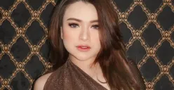 Potret Nathalie Holscher yang dikabarkan diboikot dari panggung DJ usai viralnya video parodi hamil. (Sumber: Instagram/@nathalieholscher)