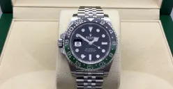 Ilustrasi - Harga jam tangan mewah Rolex pemberian Prabowo Subianto untuk Timnas Indonesia. (Sumber: Website/Fattorinis)