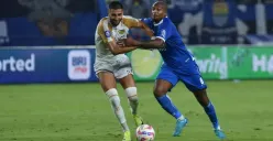 Gervane Kastaneer saat berlaga bersama tim Persib Bandung di Liga 1. (Sumber: persib.co.id)