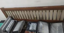 Barang bukti lampu Billboard yang dicuri oleh pelaku SS. (Sumber: Polres Metro Jakarta Barat)