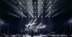 Potrait penampilan Hindia (Sumber: Instagram/@teamhindia)