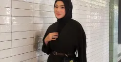 Clara Shinta menyampaikan permintaan maaf terbuka usai mengunggah konflik rumah tangga ke media sosial dan memilih memulai hidup baru. (Sumber: Instagram/@clarashintareal)
