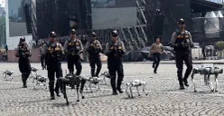 Sejumlah robot polisi yang akan membantu tugas Polri dipamerkan saat gladi kotor upacara Hari Bhayangkara ke-79 di Lapangan Silang Monas, Jakarta Pusat. (Sumber: Dok Mabes Polri)
