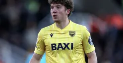 Ole Romeny dipastikan bertahan di Championship bersama Oxford United musim depan. (Sumber: Instagram @oufcofficial)