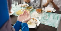 Waktu terbaik untuk melakukan sahur saat bulan Ramadhan. (Sumber: Pinterest/Freepik)