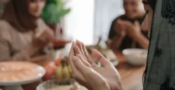 Temukan panduan lengkap menjaga kesehatan selama puasa di Ramadan 2025, terutama saat cuaca pancaroba. (Sumber: Pinterest/Olehkabar)