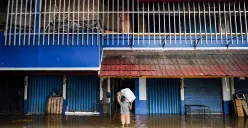 Ilustrasi bencana alam banjir saat melanda pasar Cipulir, Jakarta Selatan, Selasa, 4 Maret 2025. (Sumber: Poskota/Bilal Nugraha Ginanjar)