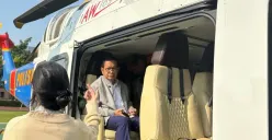 Gubernur Jakarta Pramono Anung melakukan pemantauan banjir menggunakan helikopter, Kamis, 6 Maret 2025. (Sumber: Poskota/Pandi Ramedhan)