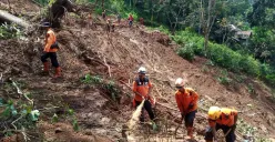 Upaya percepatan penanganan dan pencarian korban hilang masih terus dilakukan BPBD dan Pemerintah Kabupaten Sukabumi bersama tim gabungan pada Minggu, 9 Maret 2025. (Sumber: Dok BPBD Kabupaten Sukabumi)