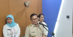 Gubernur Jakarta, Pramono Anung, saat doorstop bersama awak media di Jakarta Pusat, Selasa, 11 Maret 2025. (Sumber: Poskota/Pandi Ramedhan)