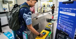 Ilustrasi penumpang MRT. (Sumber: Poskota/Bilal Nugraha Ginanjar)