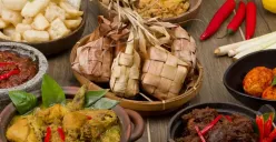 Makanan Khas Lebaran. (Sumber: Linebank)