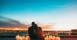 Ilustrasi ramalan shio terkait asmara. (Sumber: Unsplash/Nathan Dumlao)