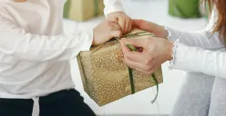 Temukan inspirasi ide THR untuk anak di sini agar momen lebaran lebih ceria. (Sumber: Freepik/prostooleh)