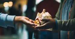 Keutamaan zakat fitrah yang harus diketahui umat Islam.(Sumber: Freepik)