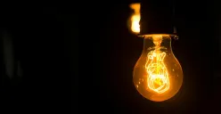 Ilustrasi. Pemadaman lampu dan listrik serentak di Jakarta pada Sabtu, 26 April 2025 malam. (Sumber: Pexels/Daniel Reche)