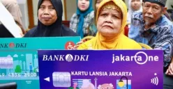 Ilustrasi - Sejumlah lansia mulai mendapatkan bansos KLJ Januari 2026 dari Pemprov senilai Rp300.000. (Sumber: Dinsos DKI Jakarta)